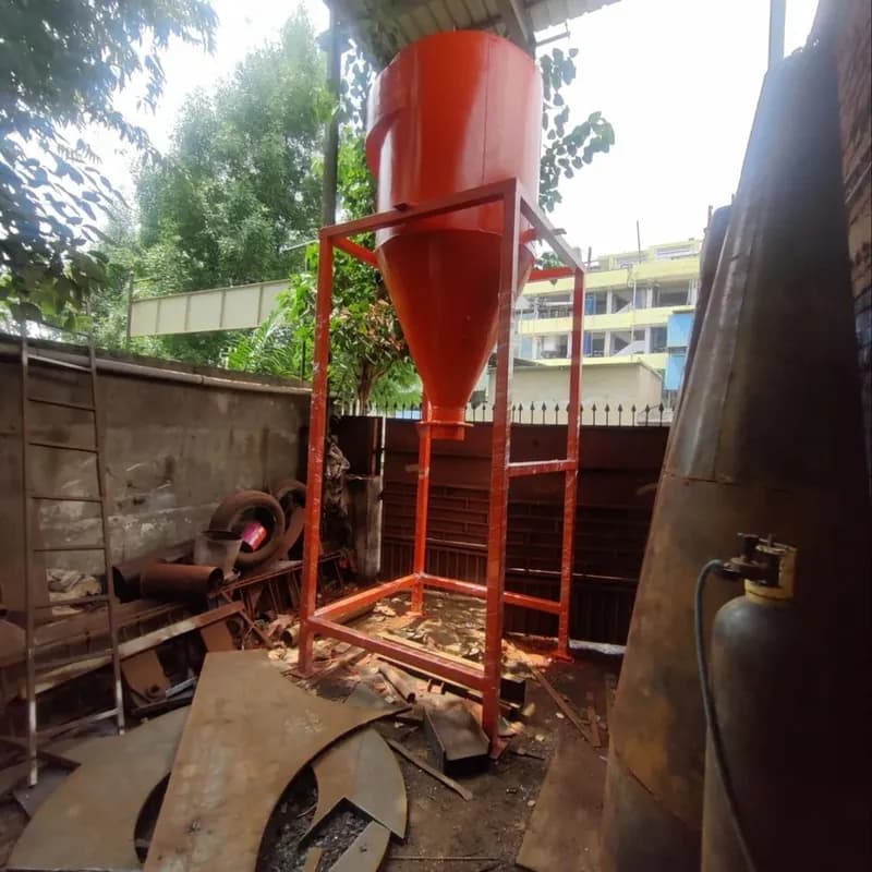 Cyclone dust collector — view 3